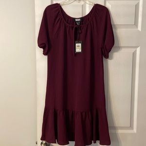 DKNY Women’s Dress size 4 brand new with tags length 36” bust 34”